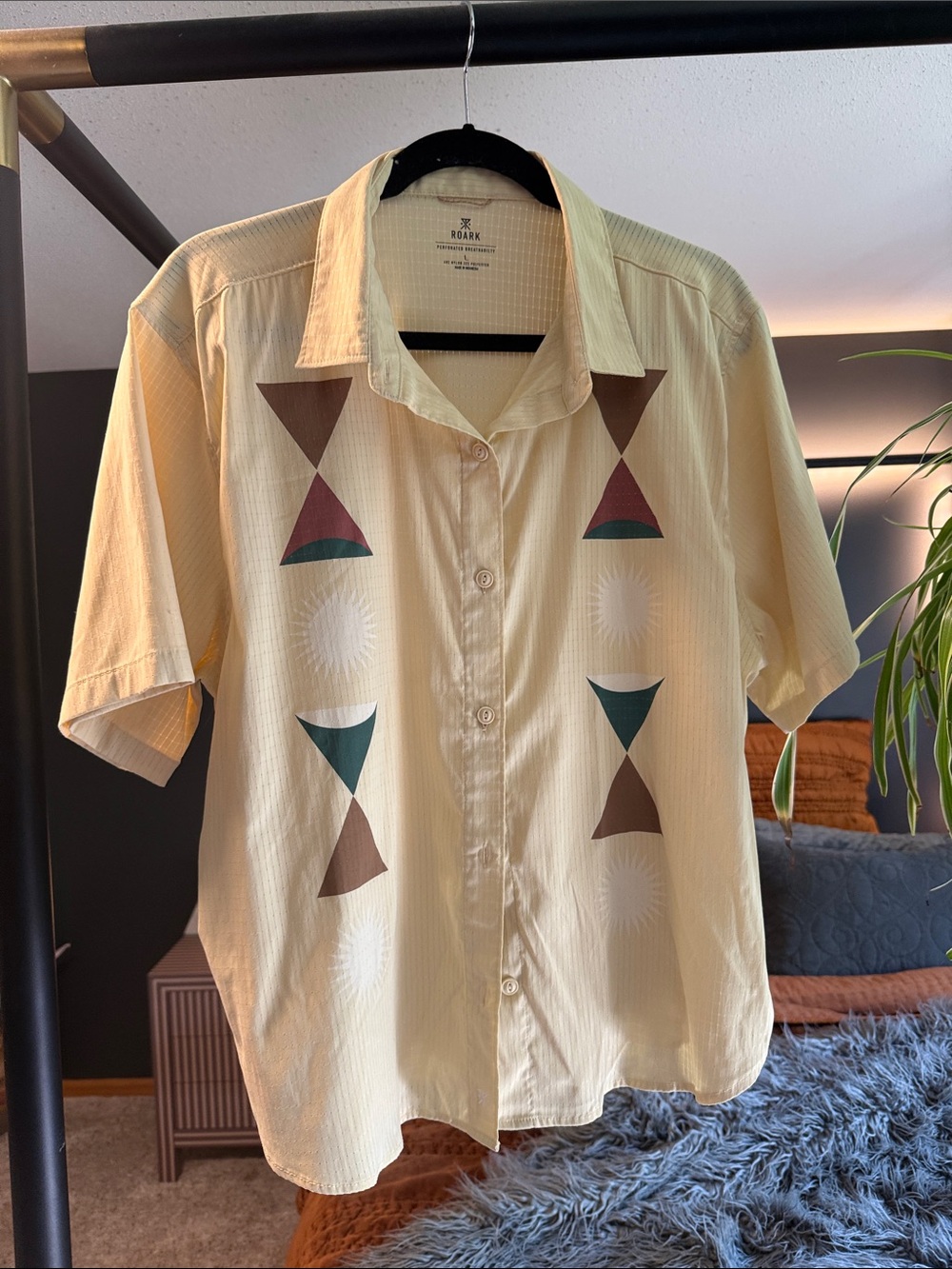Roark women's  Short-Sleeve Geometric Print Shirt in Cream